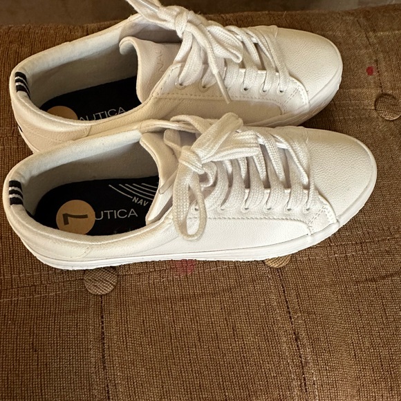 Náutica white sneaker new no tags - Picture 2 of 4